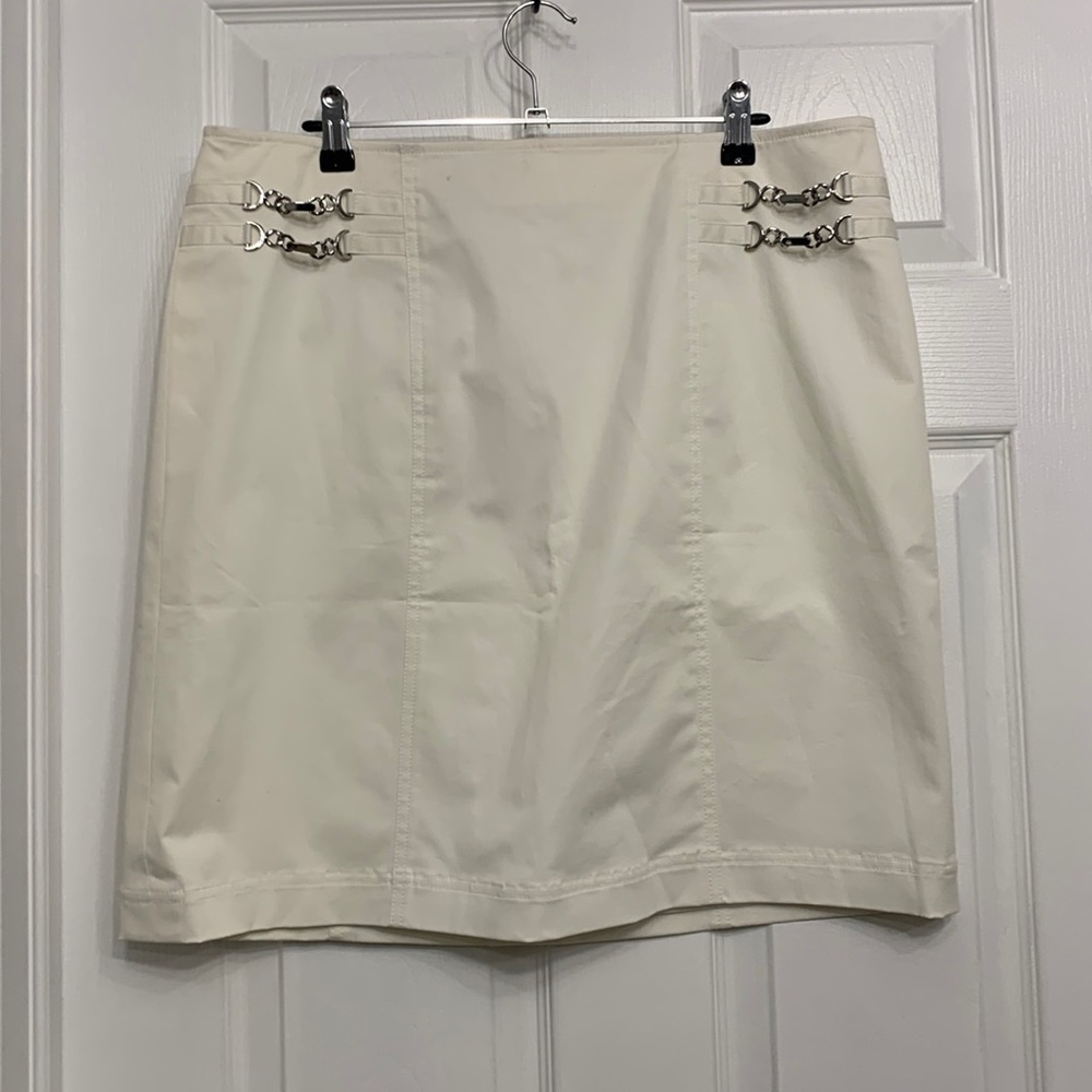 2/$10 White pencil skirt with silver accents